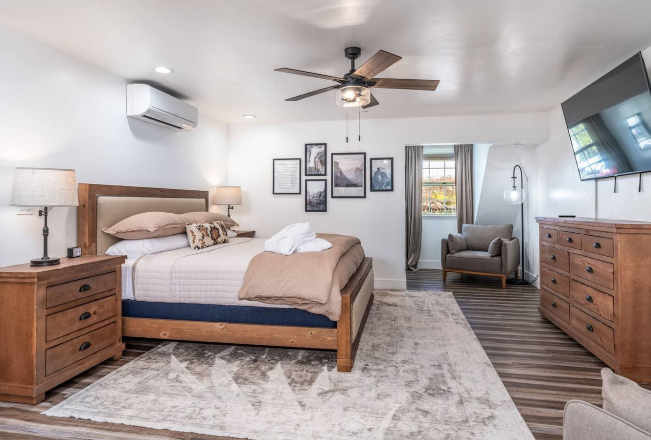 Cozy Sanctuary With Kitchenette And Private Entrance - Charming Escape - California