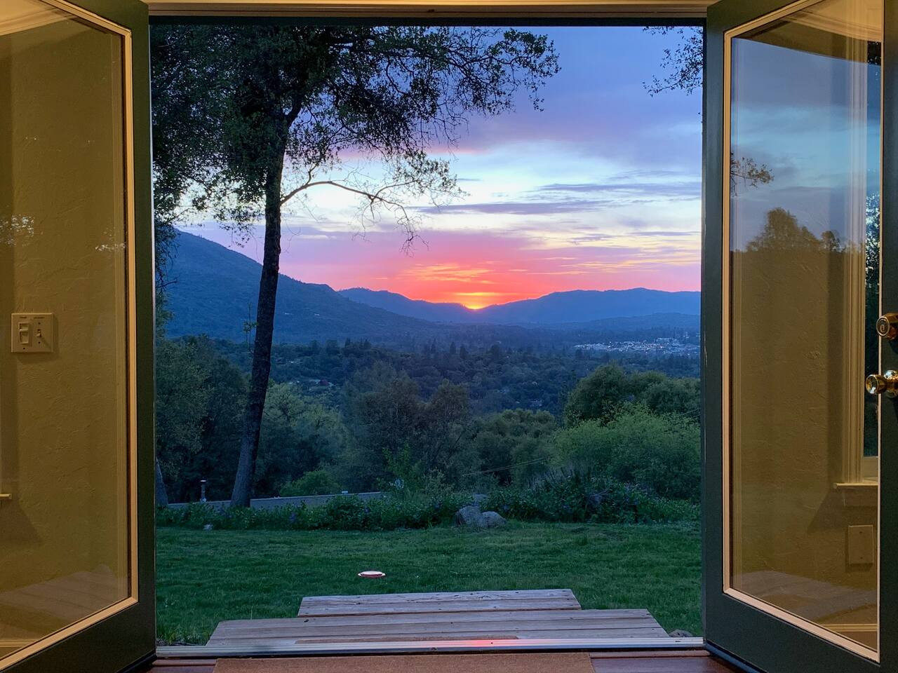 Sunset Cottage near Yosemite
