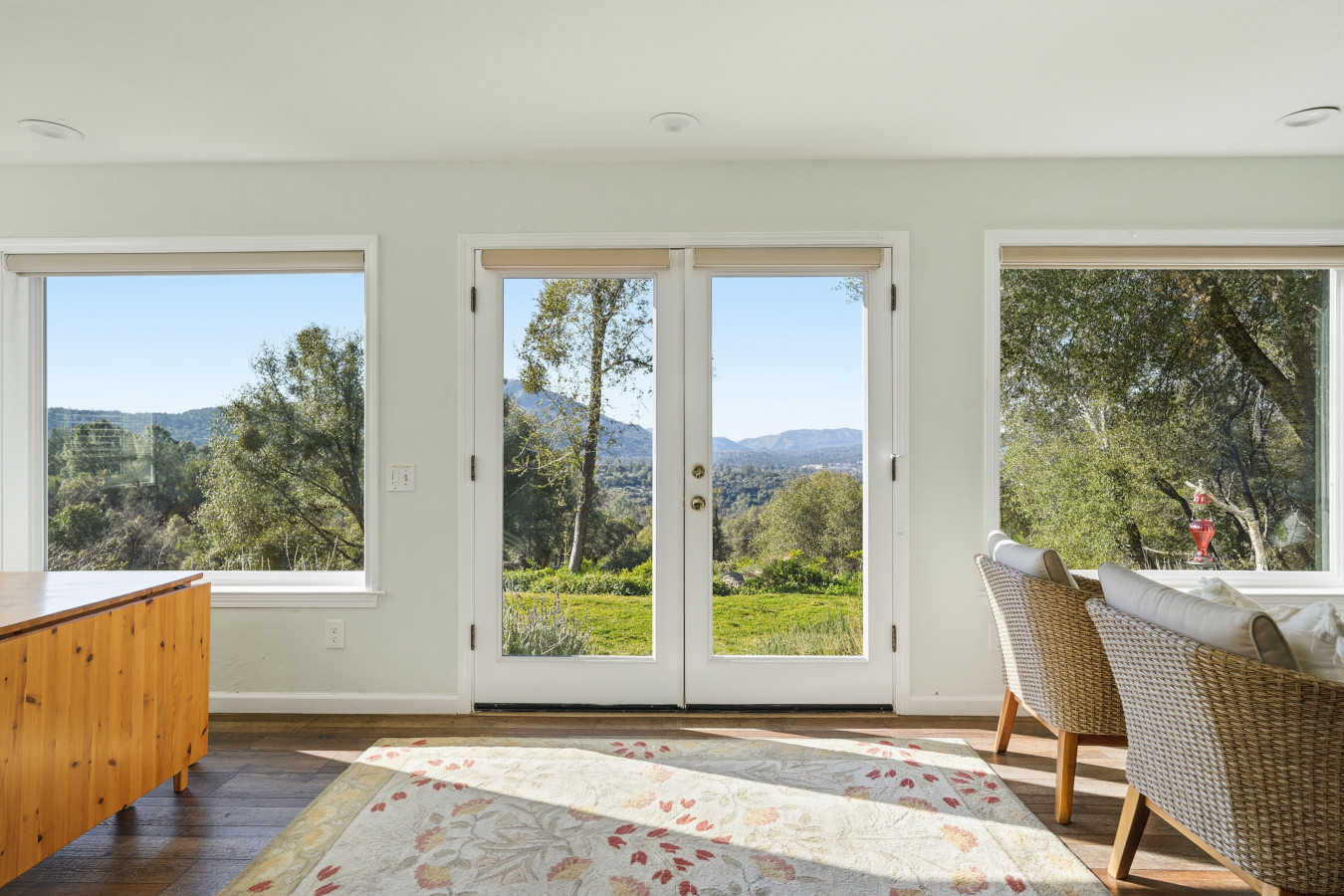Sunset Cottage near Yosemite — view 4