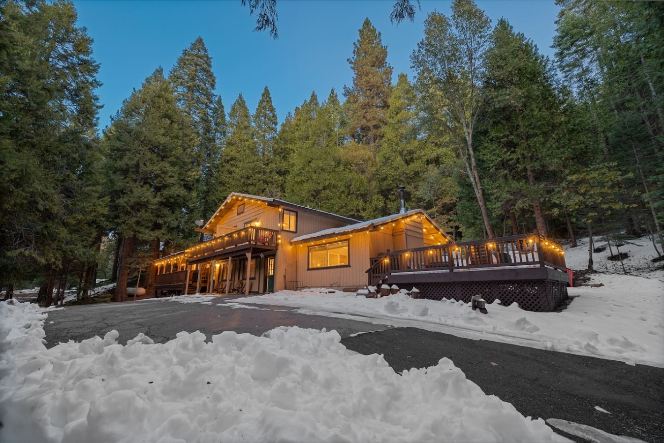 Sleeps 16 | 6BR 4Bath Cabin | Dual Kitchens & Spas — view 2