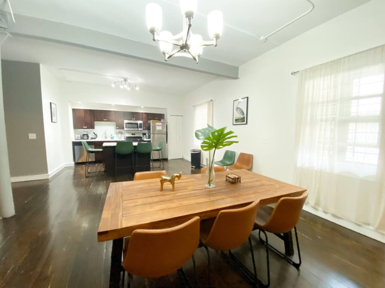 Chicago 3BR Huge Stay * McCormick Place + Ping Pong