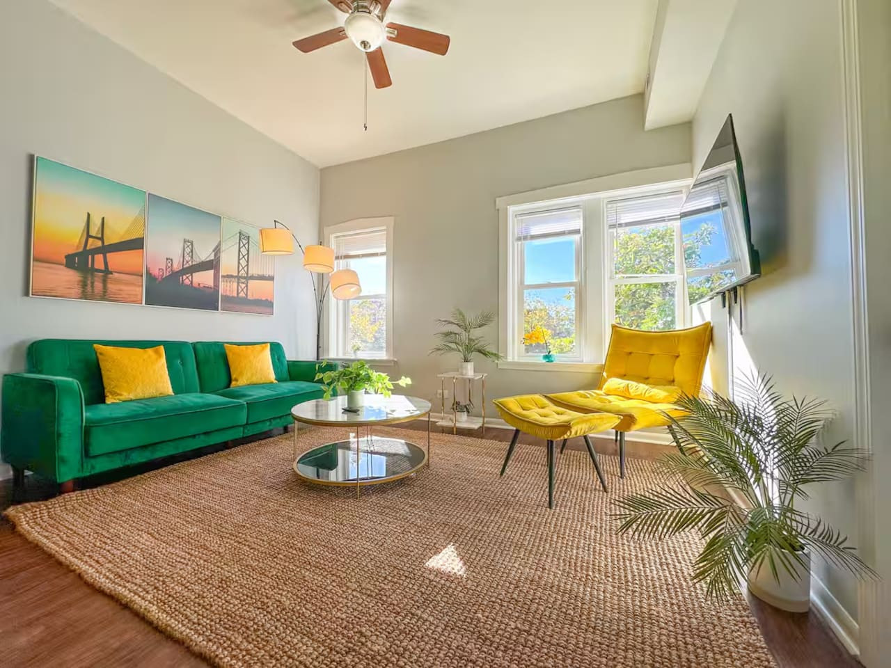 Cozy & Stylish 2BR Family Oasis Irving Park