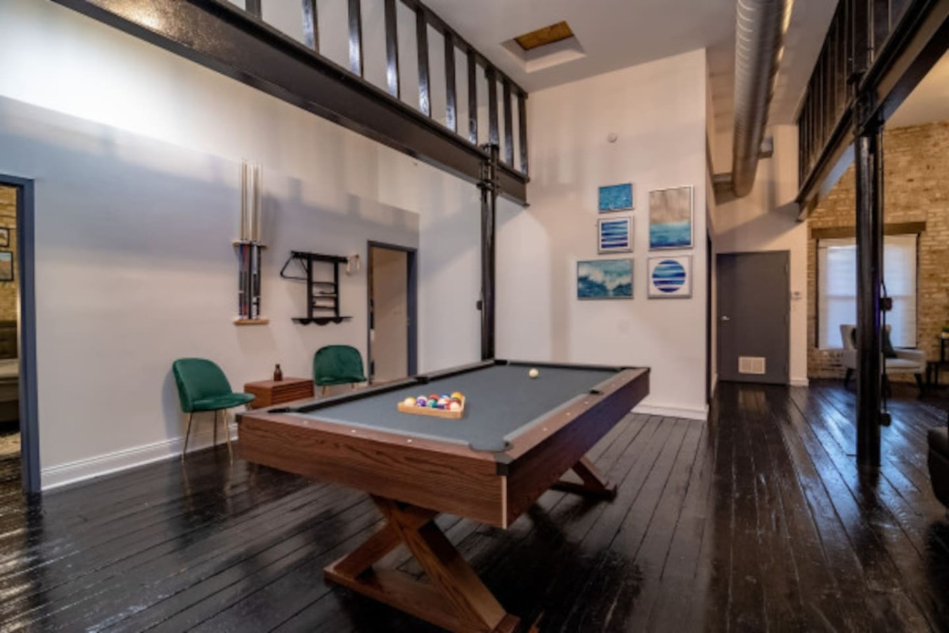 Luxury 5BR South Loop | Near McCormick *Pool Table