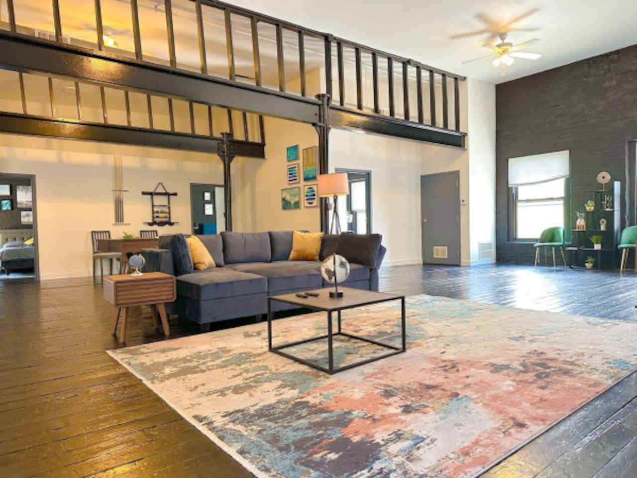 Luxury 5BR South Loop | Near McCormick *Pool Table