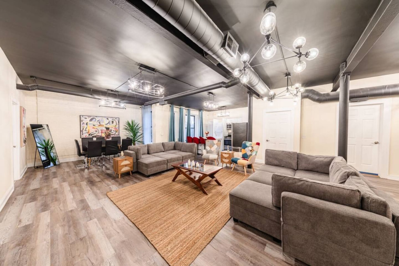 Chicago 4BR Hideaway * Close to Downtown & Museums