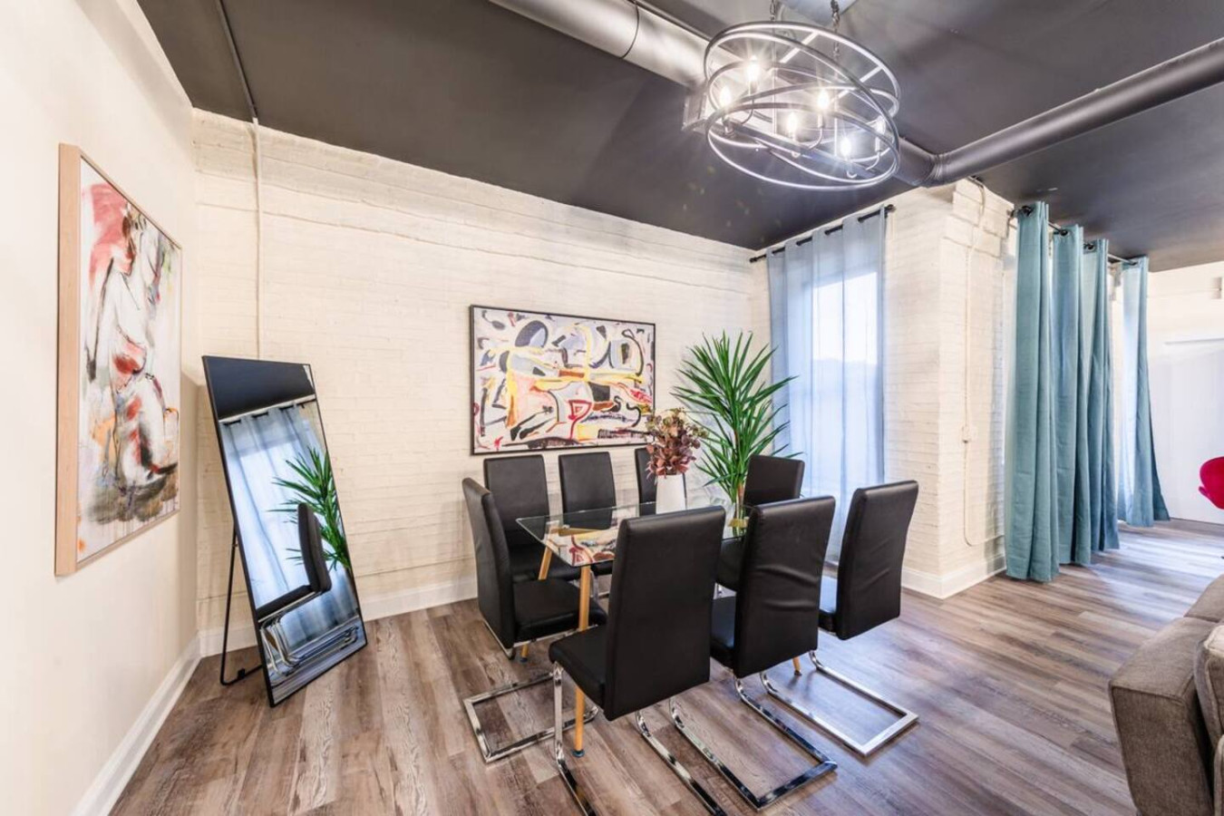 Chicago 4BR Hideaway * Close to Downtown & Museums