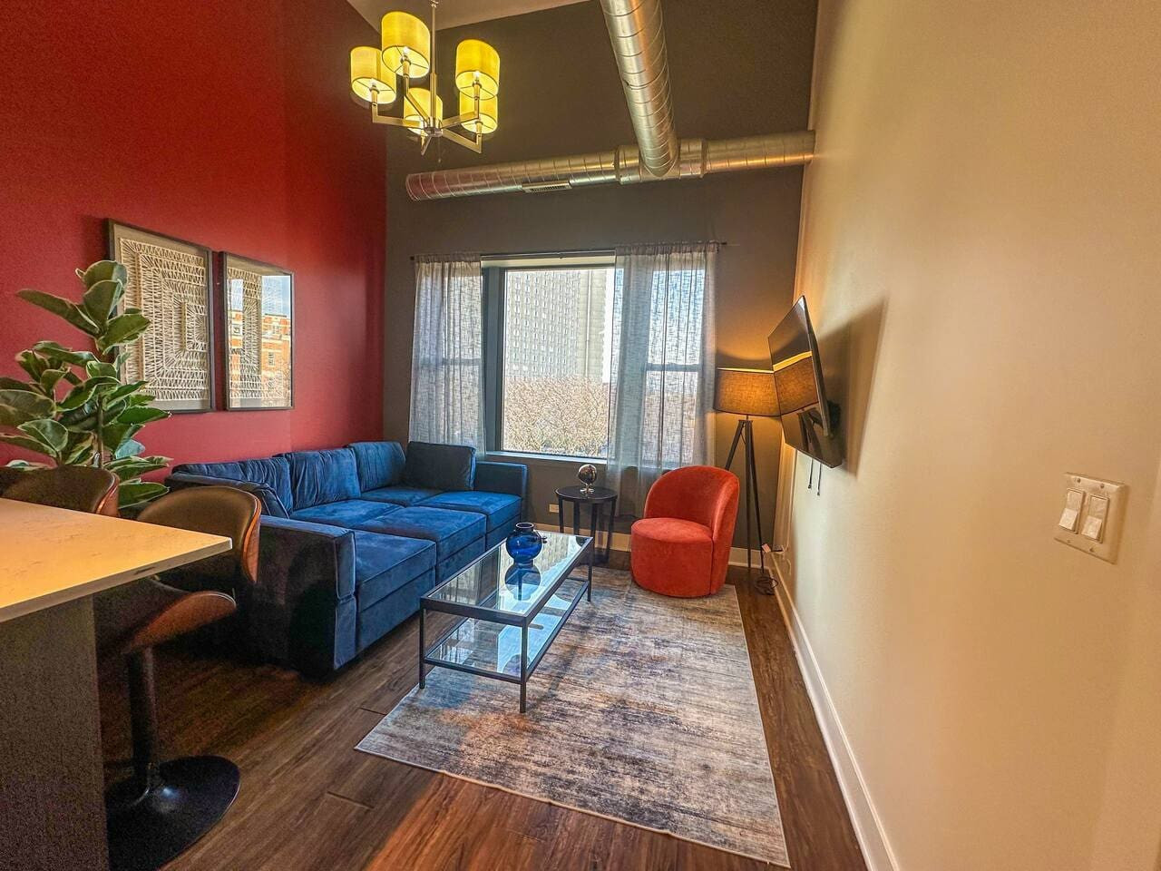 Cozy 3BR Modern Unit Smoke Ok | Near McCormick