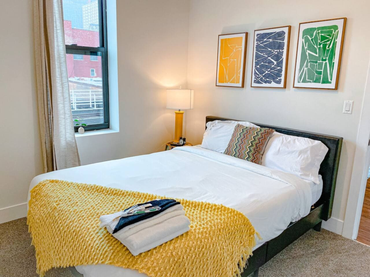 3BR Suite Near McCormick & Soldier Field | Smoke OK
