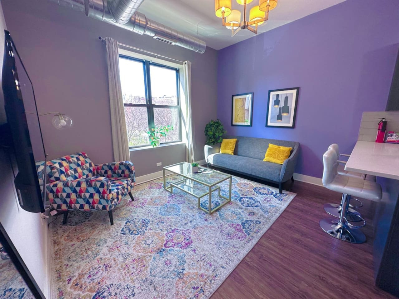 Spacious 3BR Smoke Ok | McCormick & UIC Campus