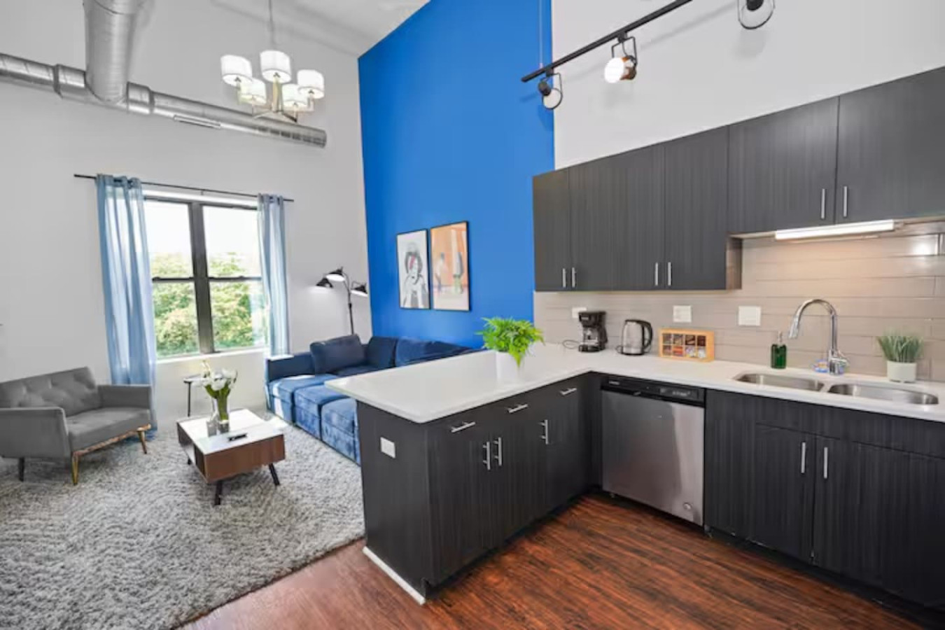 Modern 3BR  420 Friendly | Near McCormick & Lakefront
