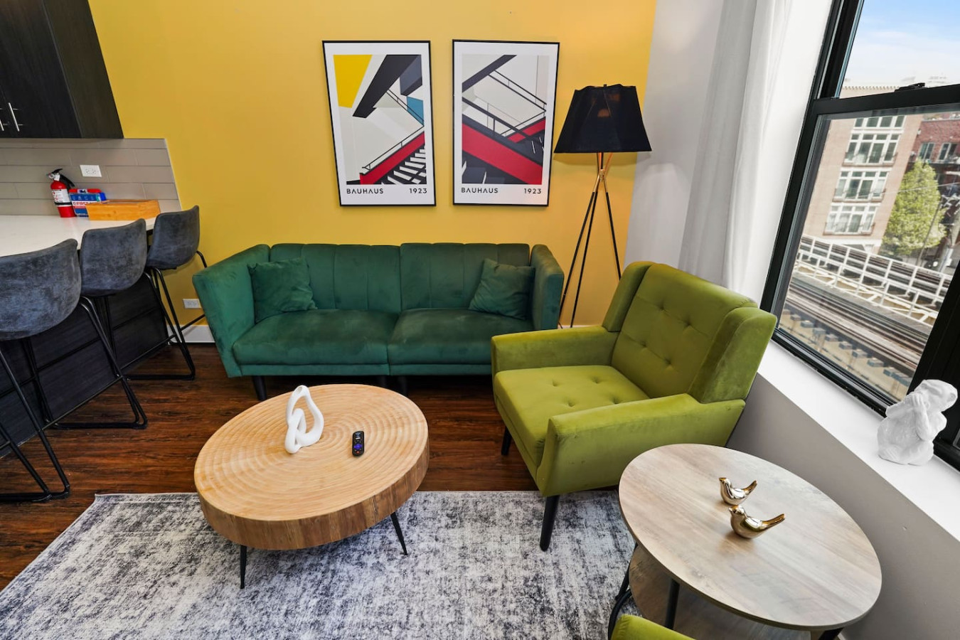 Business + Leisure 420K 3BR Suite Near McCormick