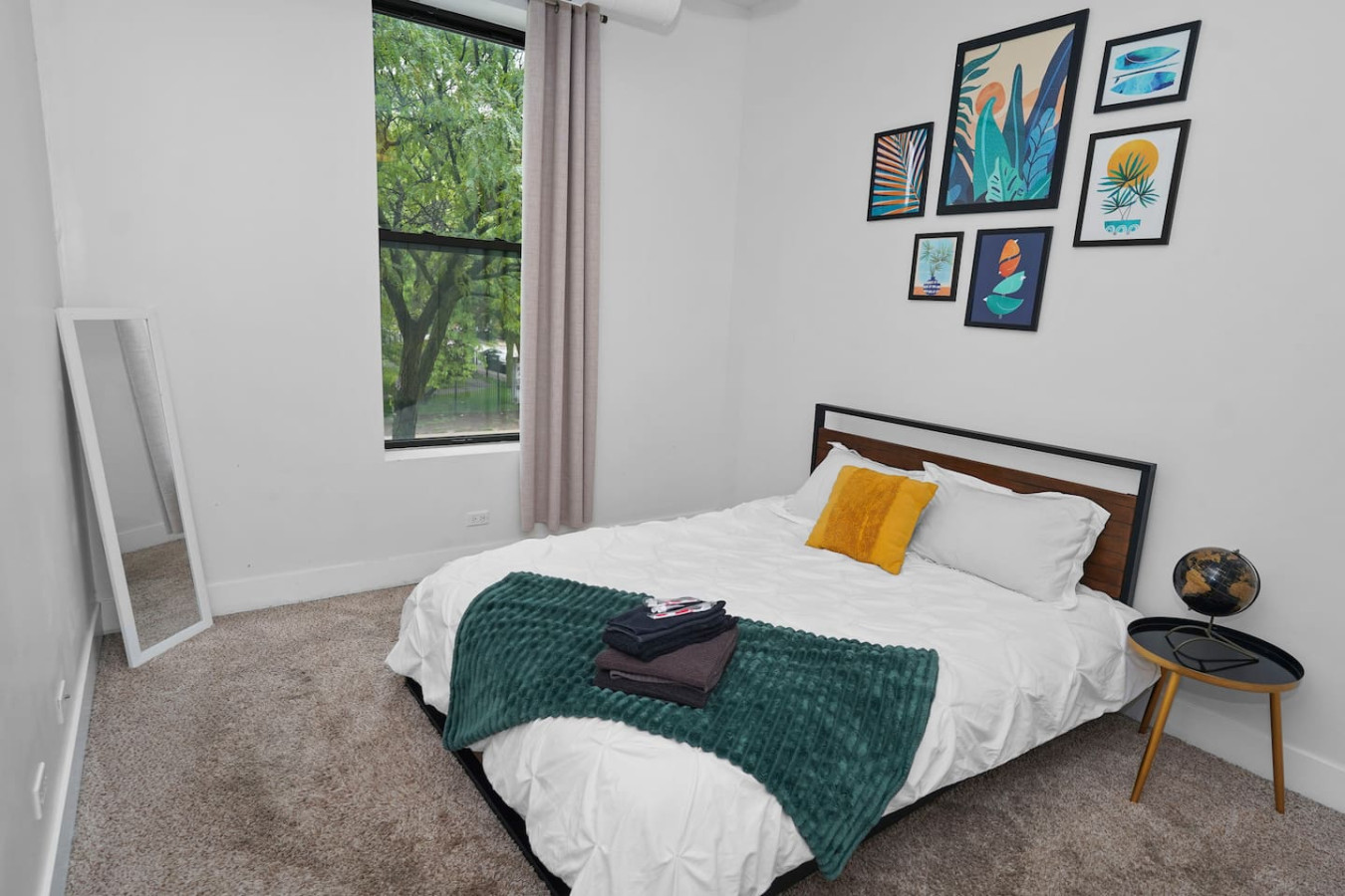 Cozy Chicago Smoke Ok 3BR Suite | Near McCormick