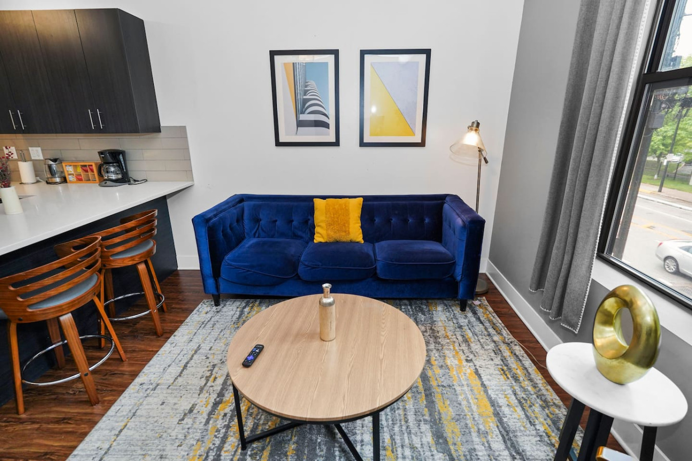 Cozy Chicago Smoke Ok 3BR Suite | Near McCormick