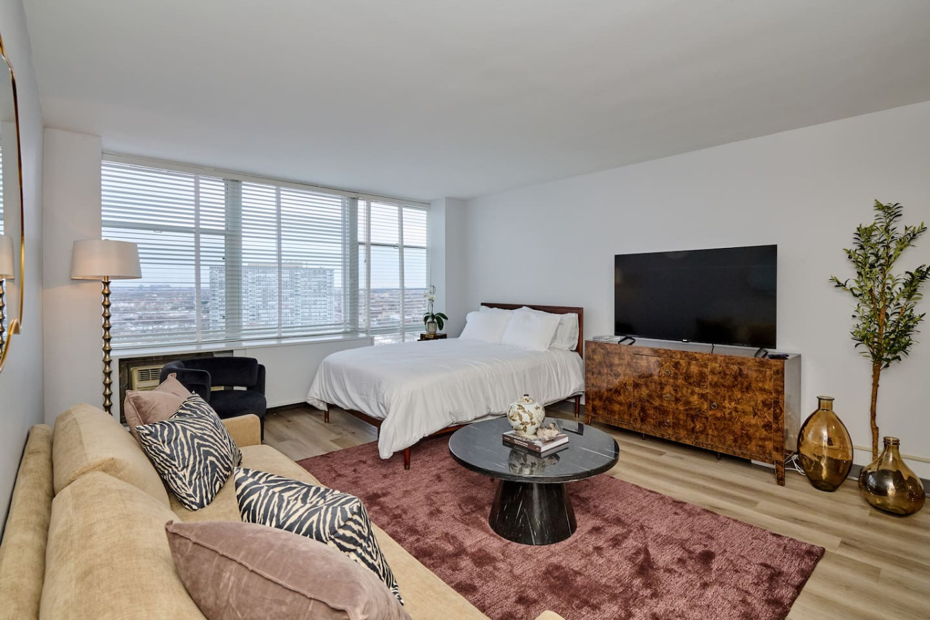 Modern Studio Near McCormick * Gym & Rooftop