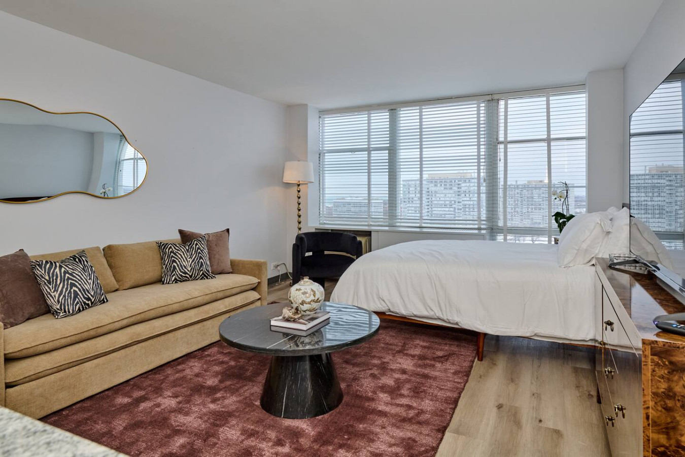 Modern Studio Near McCormick * Gym & Rooftop