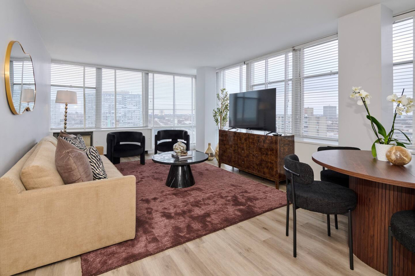 Comfortable 3BR * Near McCormick + City Views