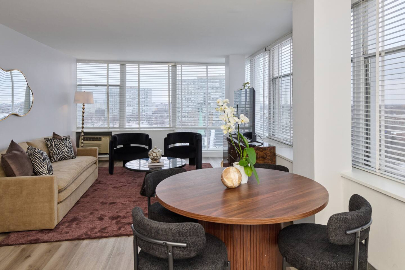 Comfortable 3BR * Near McCormick + City Views