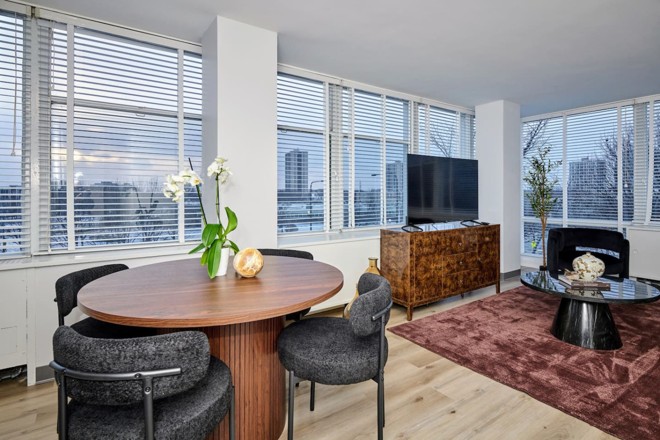 Modern 2BR w/ City View | Fast Wi-Fi + Gym