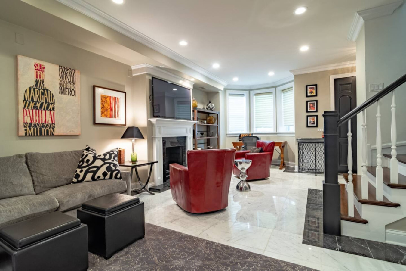 Luxury 4BR 4-Story Chicago Villa Prime Gold Coast