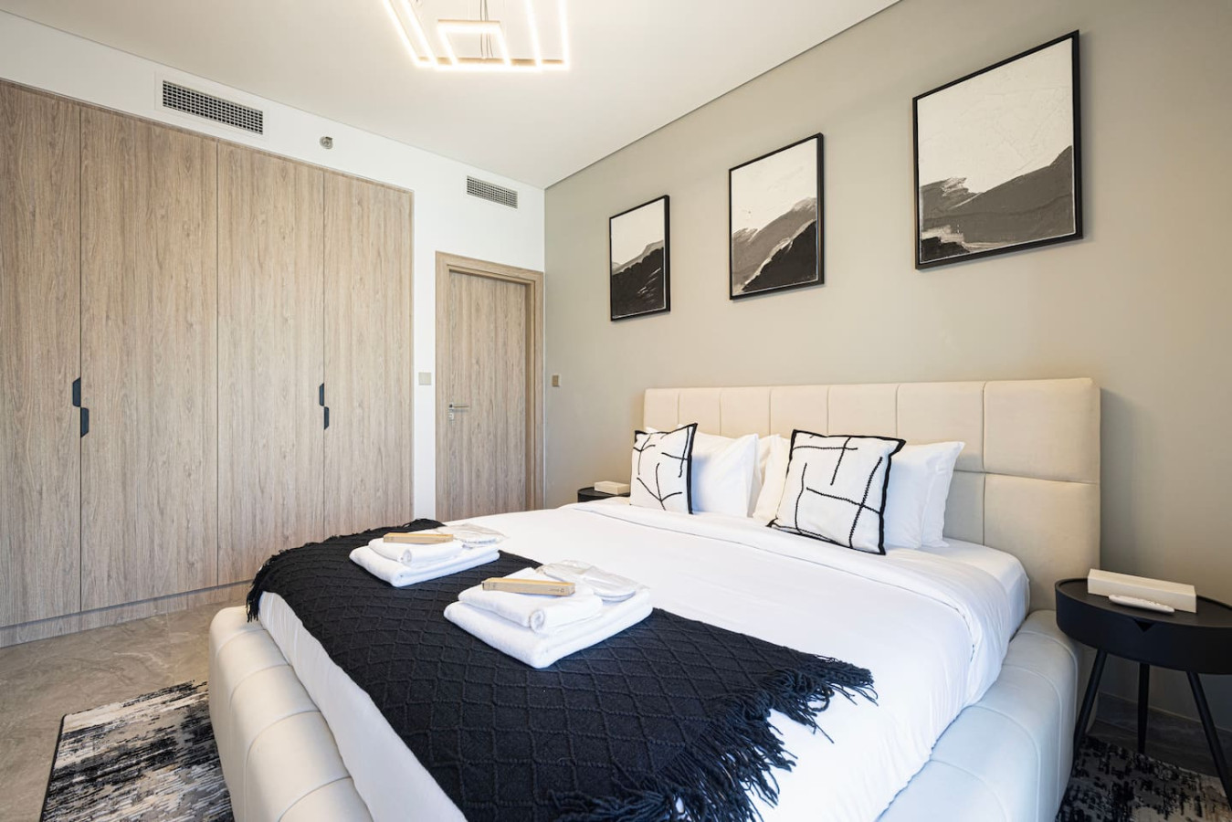 Luxury 3 Bed | 8 mins from Dubai Mall photo