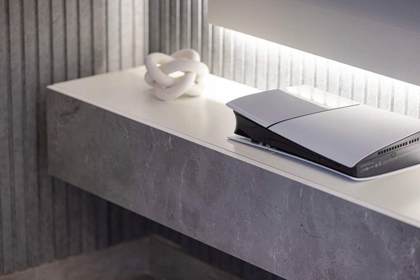 High Rise Premium with PS5 photo