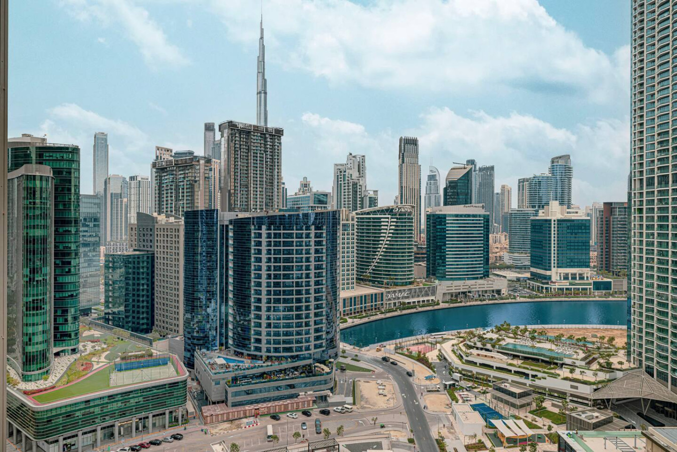 High Floor Burj & Canal View | 5 Mins to Dubai Mall thumbnail 27