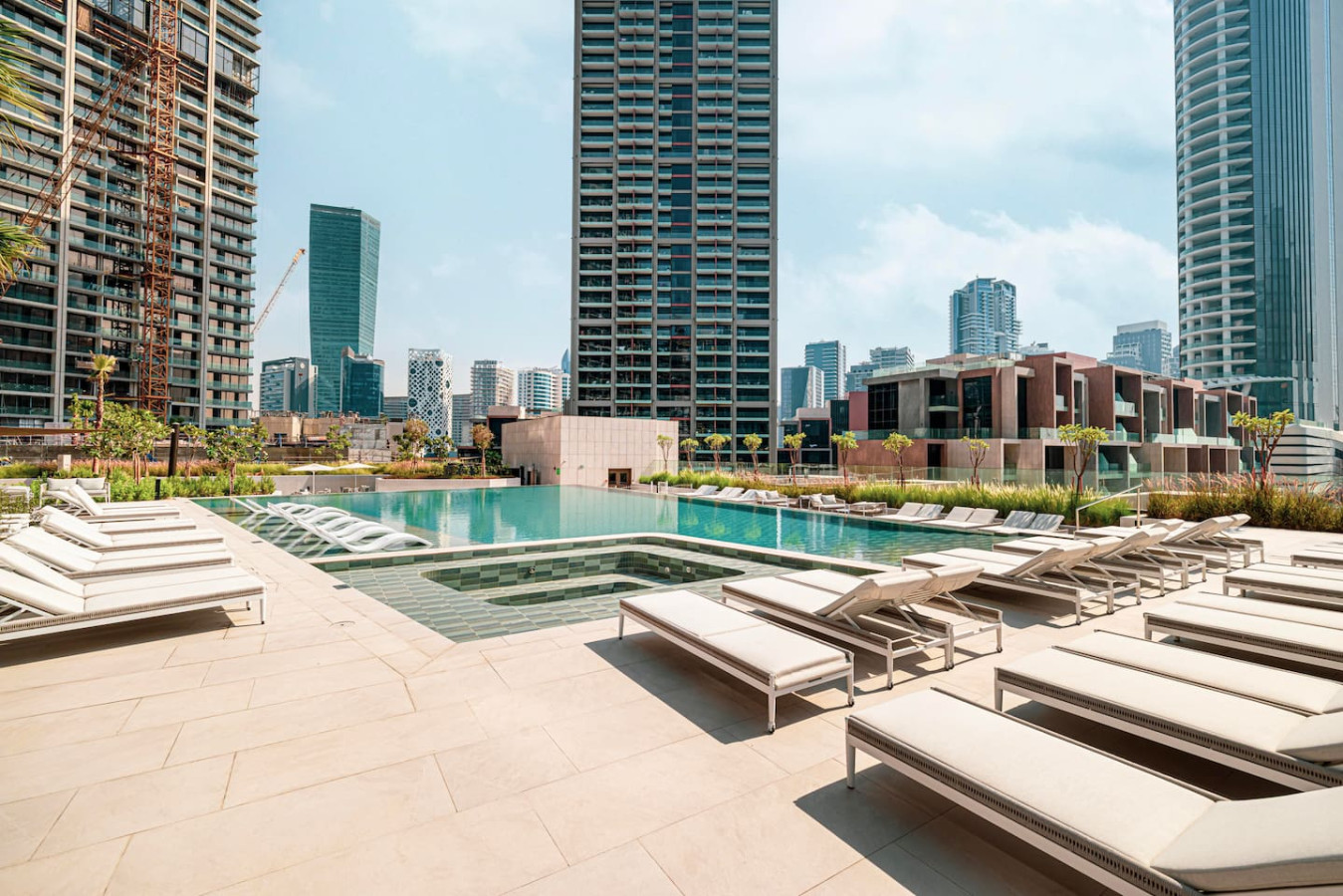 High Floor Burj & Canal View | 5 Mins to Dubai Mall thumbnail 39