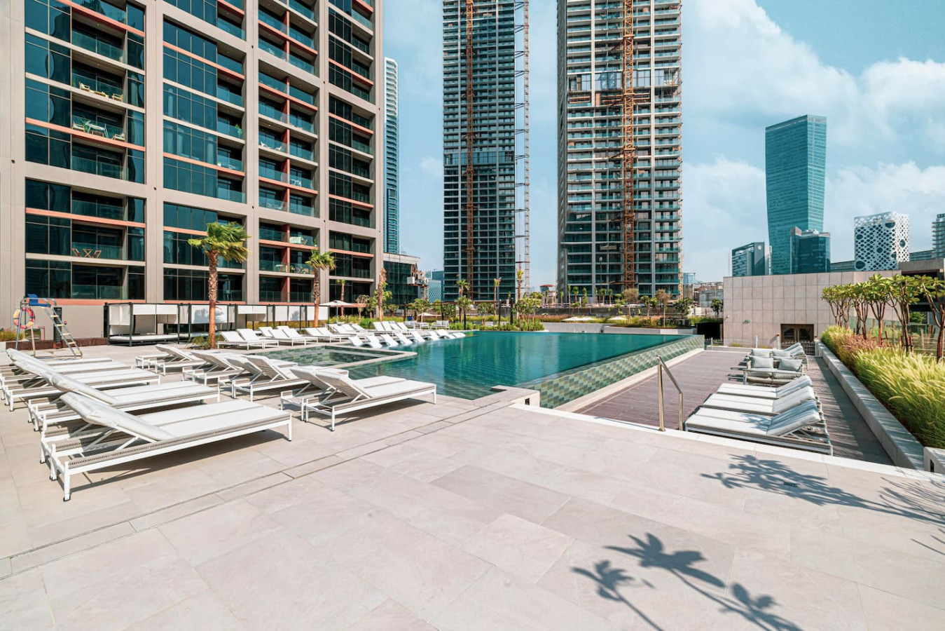 High Floor Burj & Canal View | 5 Mins to Dubai Mall thumbnail 40