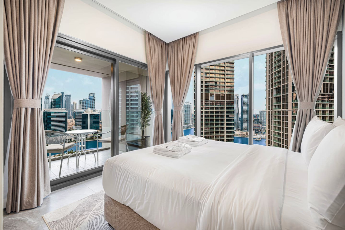 High Floor Burj & Canal View photo