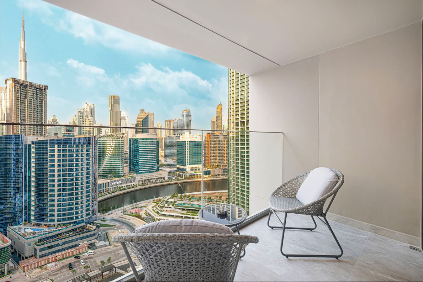 High Floor Burj View | Peninsula One Community thumbnail 31