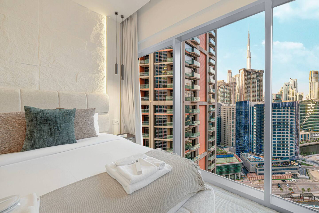 High Floor Burj View Peninsula photo