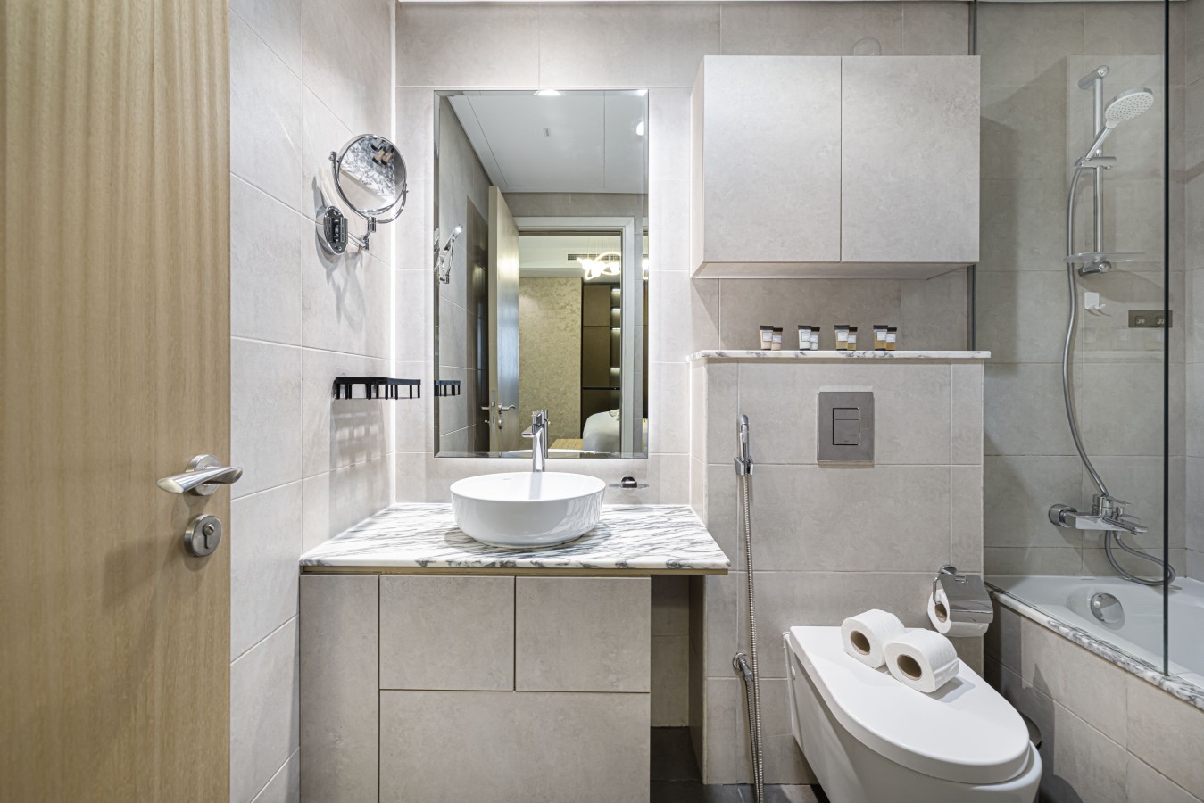 Luxury 2BR | Burj Khalifa View | By Deffor Escapes photo
