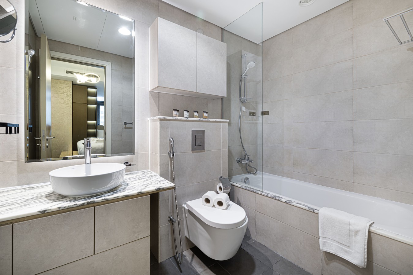Luxury 2BR | Burj Khalifa View | By Deffor Escapes photo