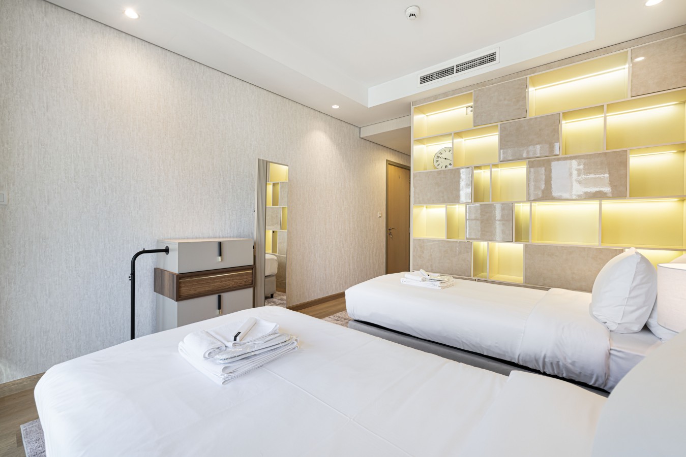 Luxury 2BR | Burj Khalifa View | By Deffor Escapes photo
