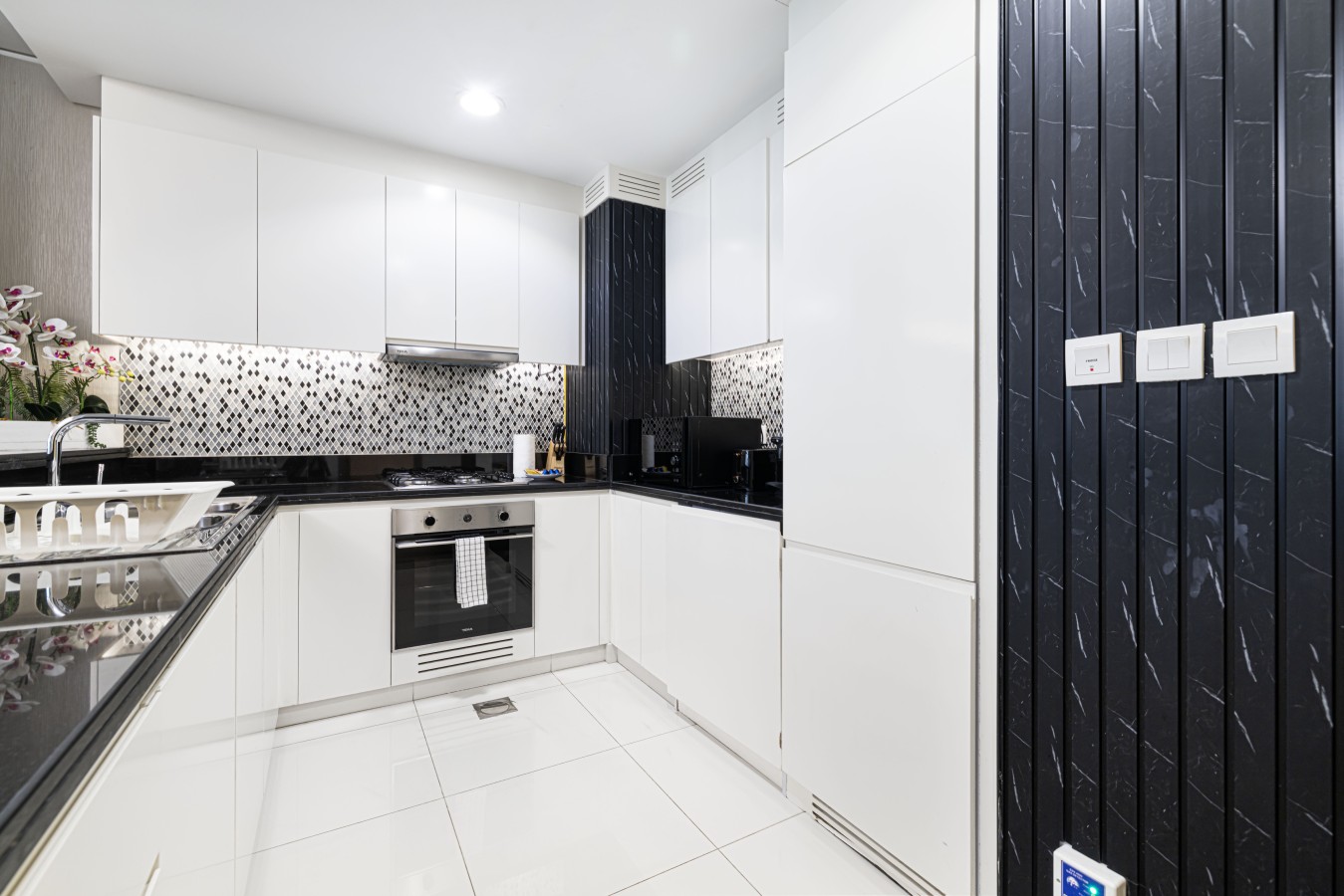 Luxury 2BR | Burj Khalifa View | By Deffor Escapes photo