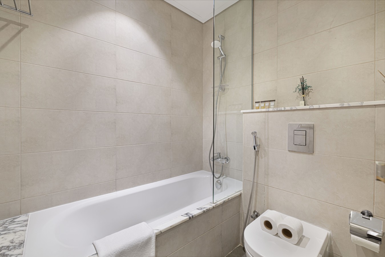 Deluxe 2BR | Burj Khalifa View | By Deffor Escapes photo