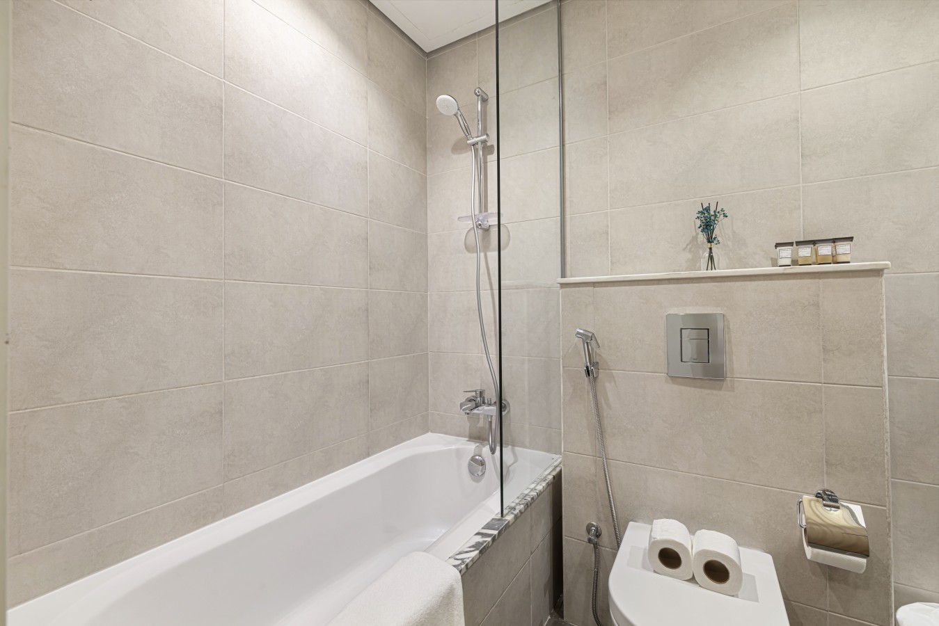 Deluxe 2BR | Burj Khalifa View | By Deffor Escapes photo