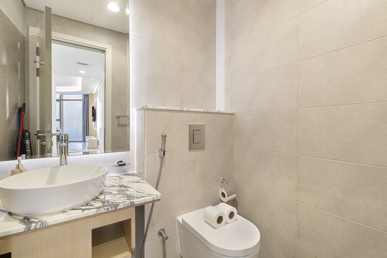 Deluxe 2BR | Burj Khalifa View | By Deffor Escapes photo