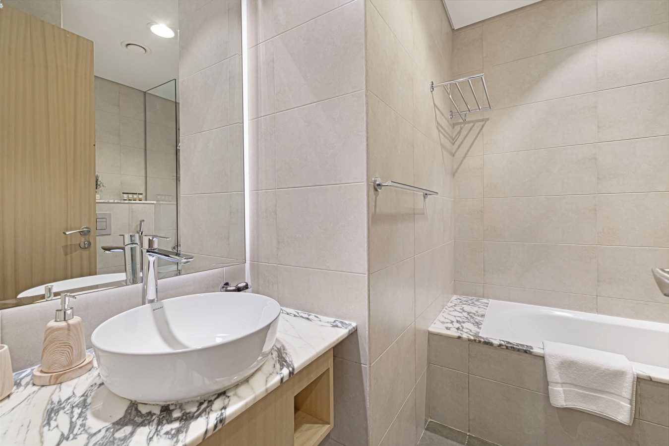 Deluxe 2BR | Burj Khalifa View | By Deffor Escapes photo