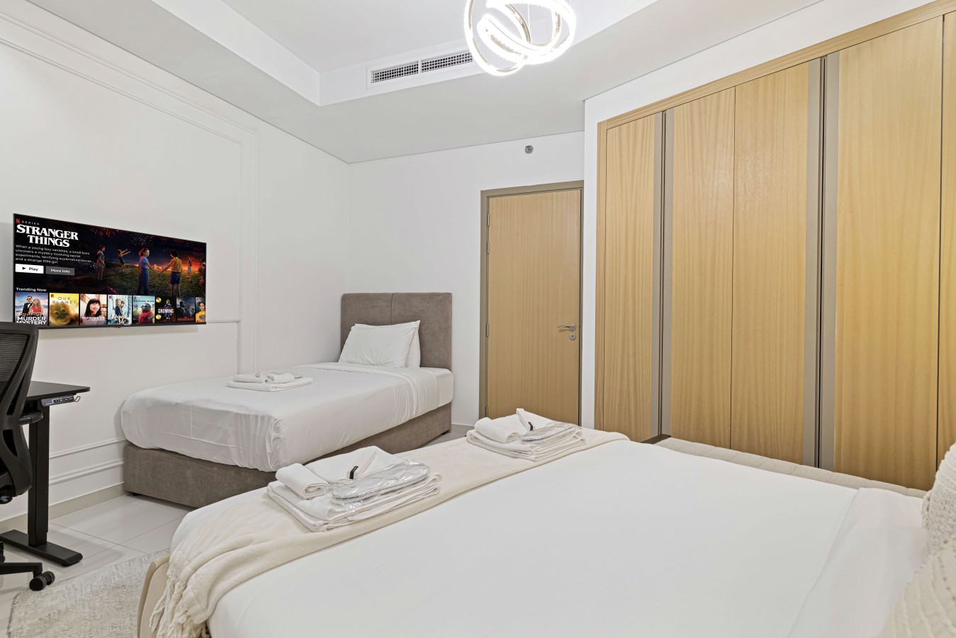 Deluxe 2BR | Burj Khalifa View | By Deffor Escapes photo