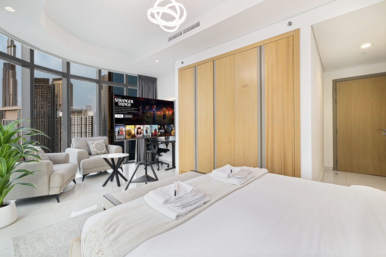 Deluxe 2BR | Burj Khalifa View | By Deffor Escapes photo