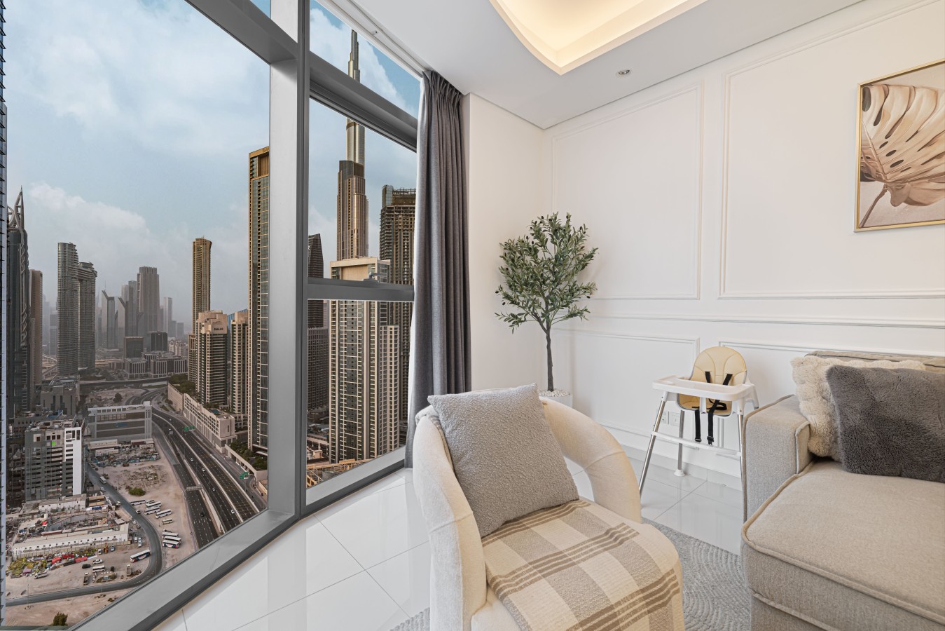 Deluxe 2BR | Burj Khalifa View | By Deffor Escapes photo