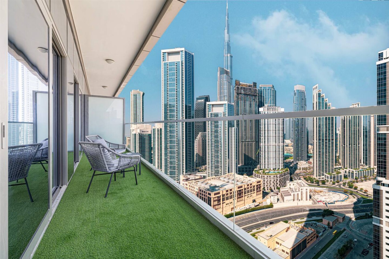 64th Floor Infinity Pool w Spa | Dubai Mall 10 Mins photo