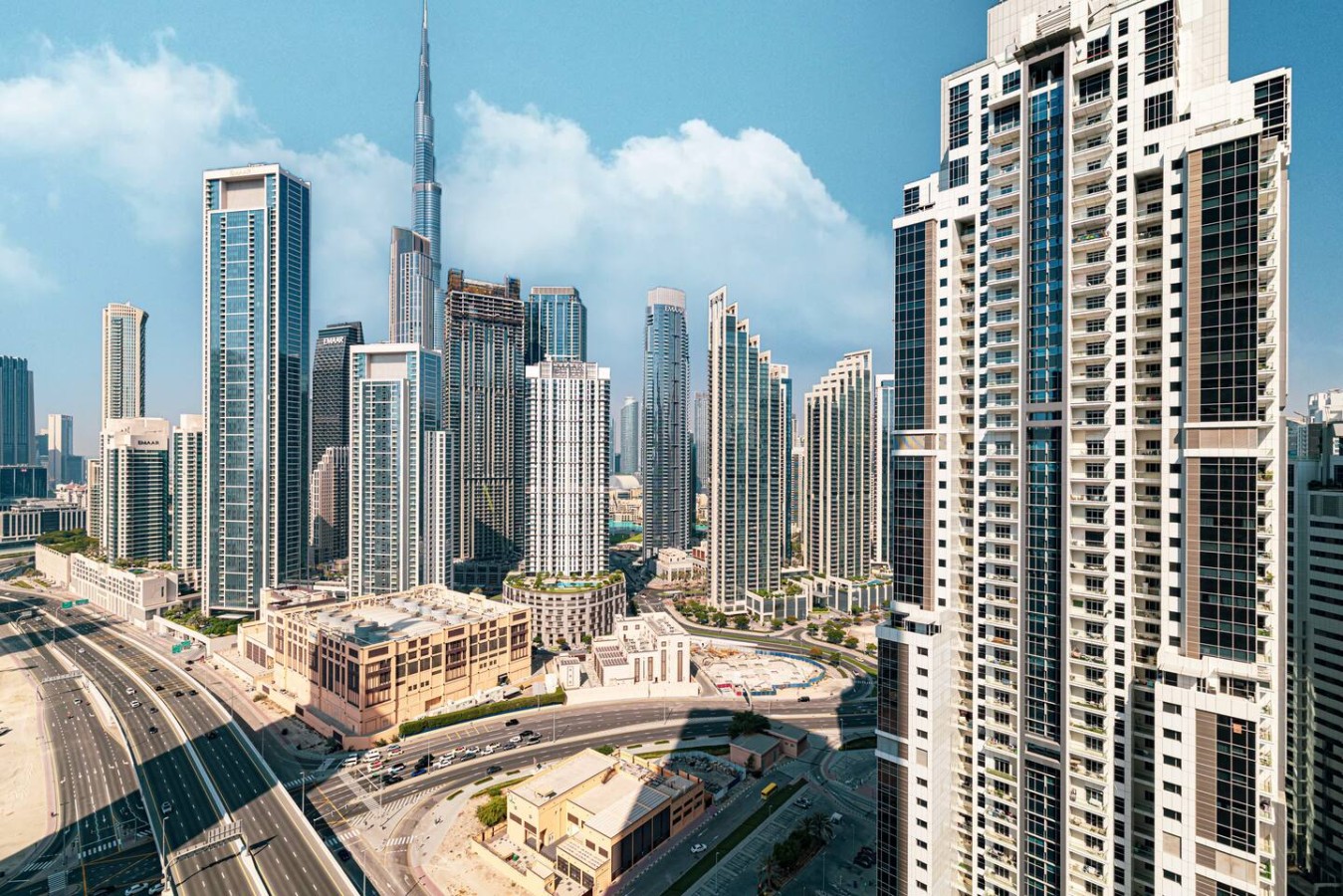64th Floor Infinity Pool w Spa | Dubai Mall 10 Mins photo