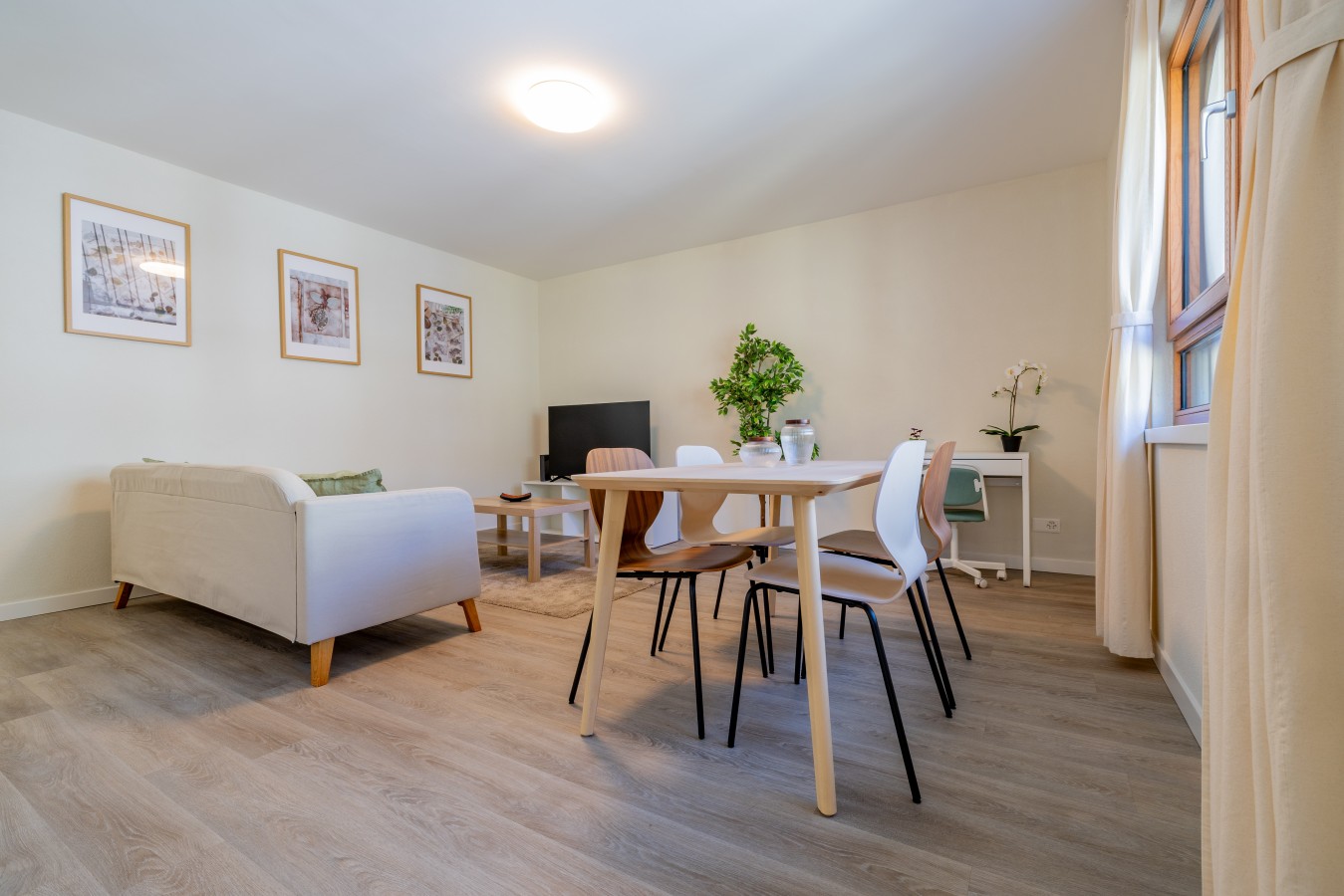 Leaf Apartment in Zurich Oerlikon photo