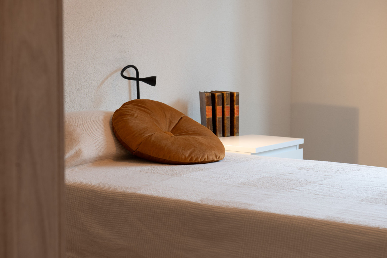 Leaf Apartment in Zurich Oerlikon photo