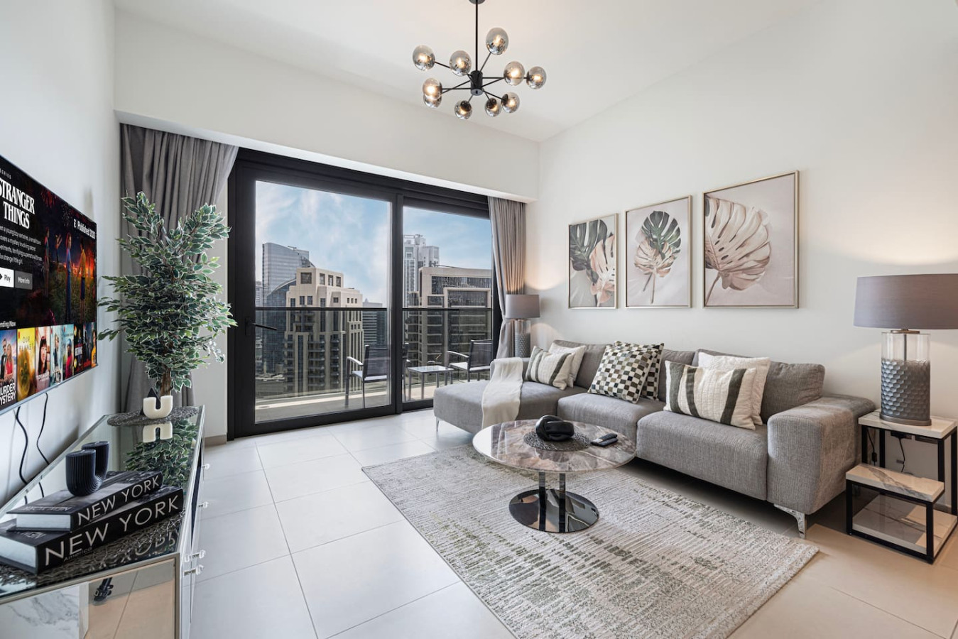 Gym / Pool / Skyline View / Balcony / Free Parking