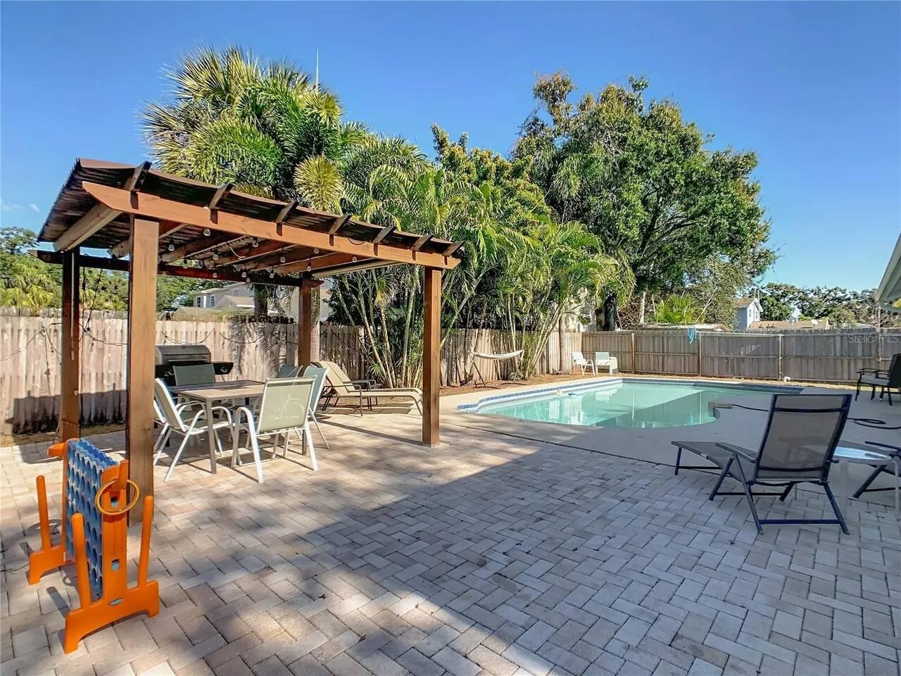 Largo Poolside Oasis
