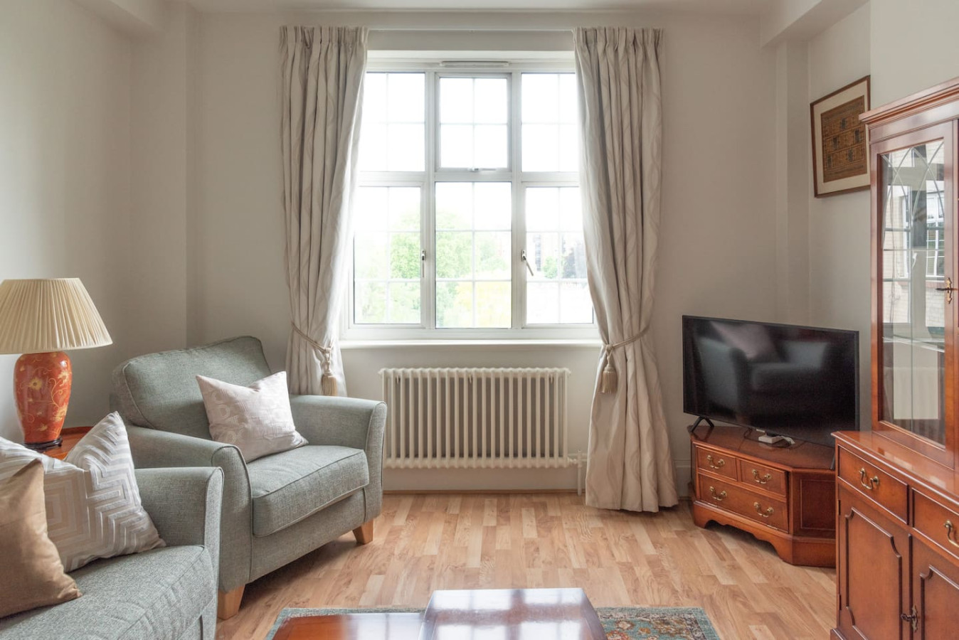 Chestnut Blossom – 1 Bedroom in Kensington