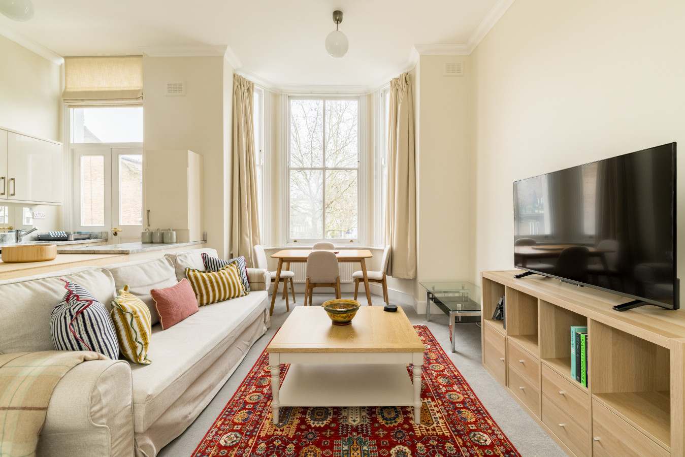 The Neutral Nest 1 BR in the heart of Notting Hill